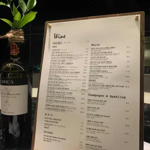 다크앤라이트 리뷰 사진