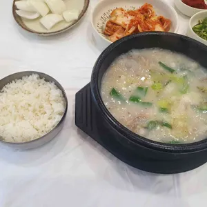남항진순대국밥 사진