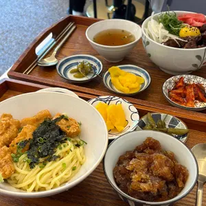 모퉁이덮밥 사진