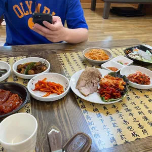 맷돌순두부돌솥밥 사진