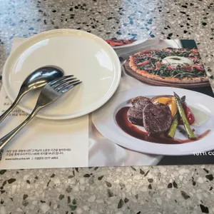뚜띠쿠치나 사진