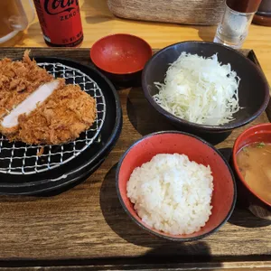 카츠 바이 콘반 리뷰 사진