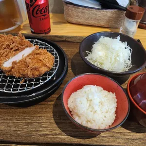 카츠 바이 콘반 리뷰 사진
