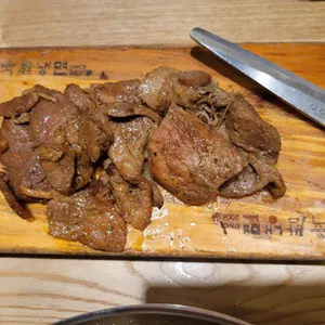 육쌈냉면 사진