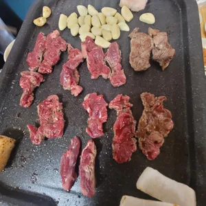 한방솔잎숯판구이 사진