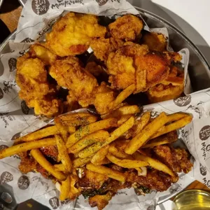 홀썸치킨 사진