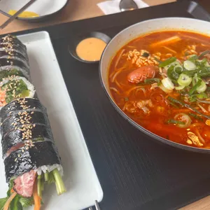 삐사감김밥 사진
