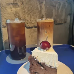 미디엄스톤 사진