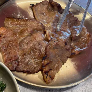 고매옥 사진