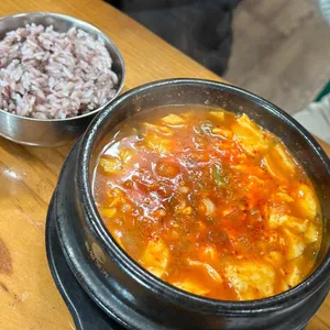 능이꿩만두국 사진