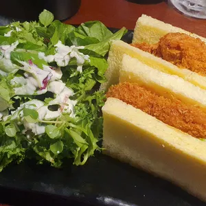 이자카야 나무 사진
