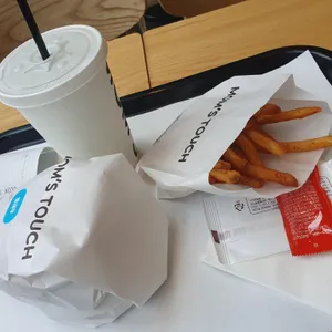 맘스터치 사진