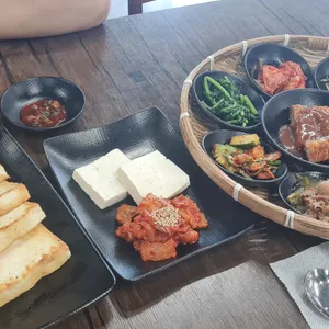 통큰솥뚜껑닭볶음탕&두부생각 리뷰 사진
