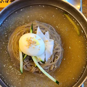 육쌈냉면 사진