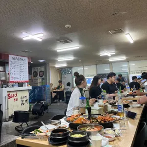 싹쓰리솥뚜껑김치삼겹살 사진