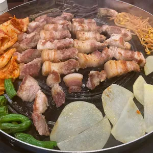 고부돈 솥뚜껑구이 사진