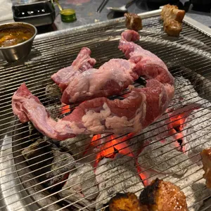 고기를 품다 사진