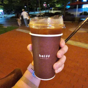하프커피 사진
