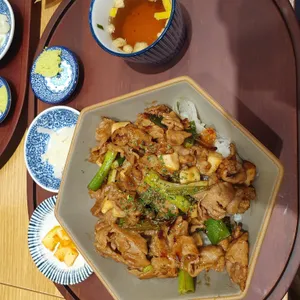 핵밥 사진