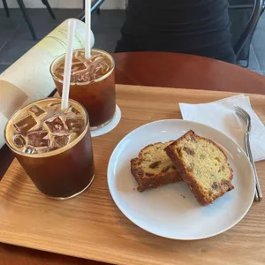 팔 사진