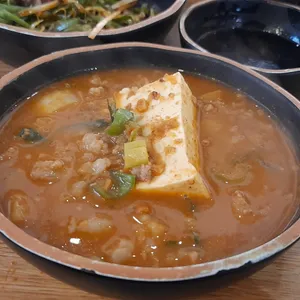 이차돌 사진