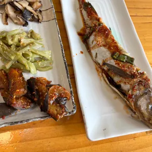 순우리촌뚜부와 도토리수제비 사진