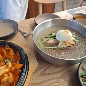 더진국 수육국밥 사진