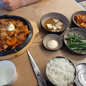 더진국 수육국밥 사진