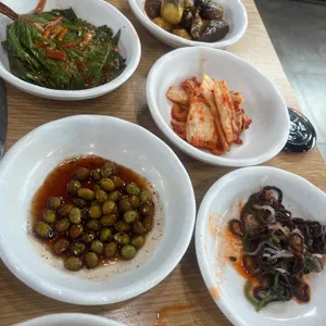 퐁낭집 사진