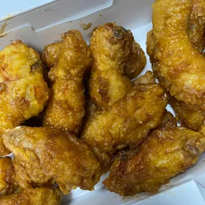 교촌치킨 사진