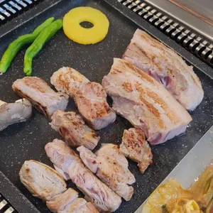 여수갓육고 사진