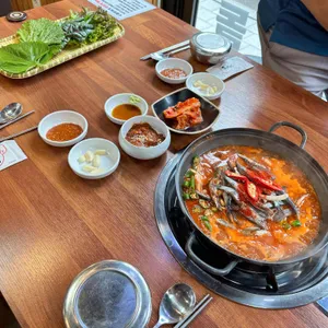 삼돌멸치쌈밥 사진