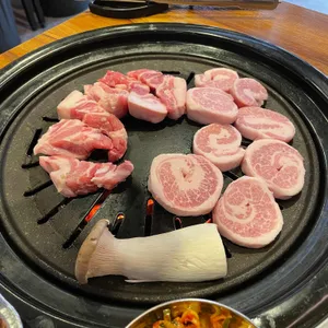 일구구삼 고기 사진