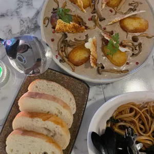 바인 사진