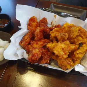 교촌치킨 사진