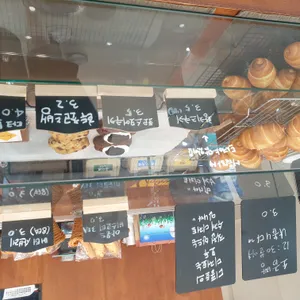 디폴트 리뷰 사진