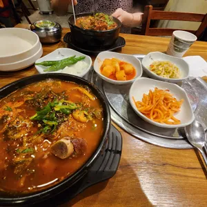 돈푸짐감자탕 사진