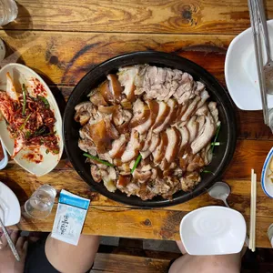 심가네족발 대표 사진