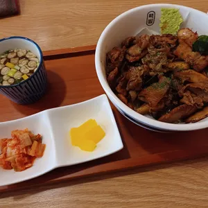 핵밥 사진