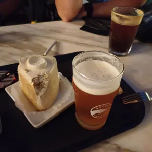 캐틀앤비 리뷰 사진