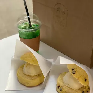 31월 리뷰 사진
