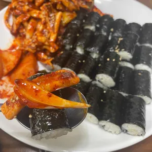 초이충무김밥 사진