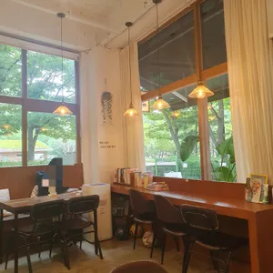 평범한카페 마음 리뷰 사진