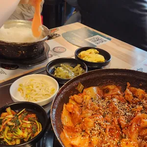경성 팔일삼 사진