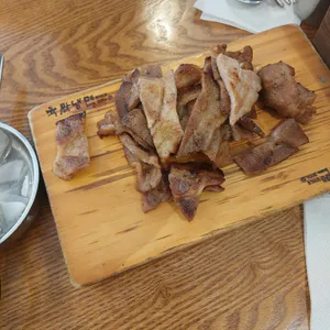 육쌈냉면 사진
