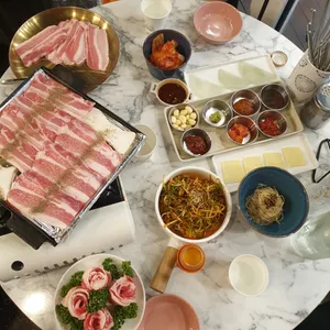 익선동냉삼집 미미네 사진