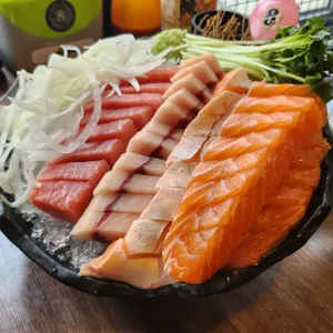 연어시장 사진