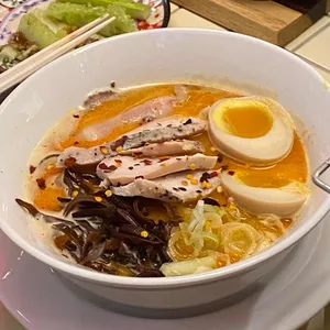 코미오 리뷰 사진