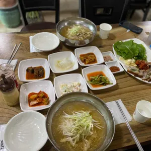 한방보쌈 초계국수 사진