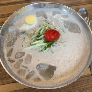 쭈홍 사진